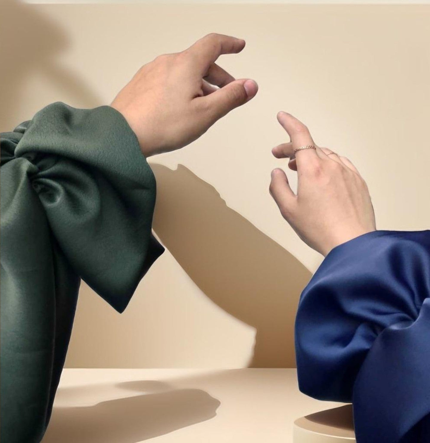 Elegant puff sleeve throw over - Try Modest Limited