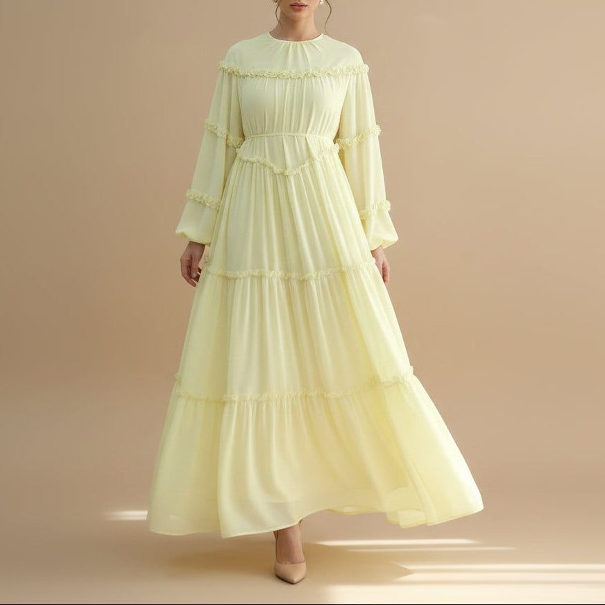 Amara Stufen-Chiffon-Maxikleid