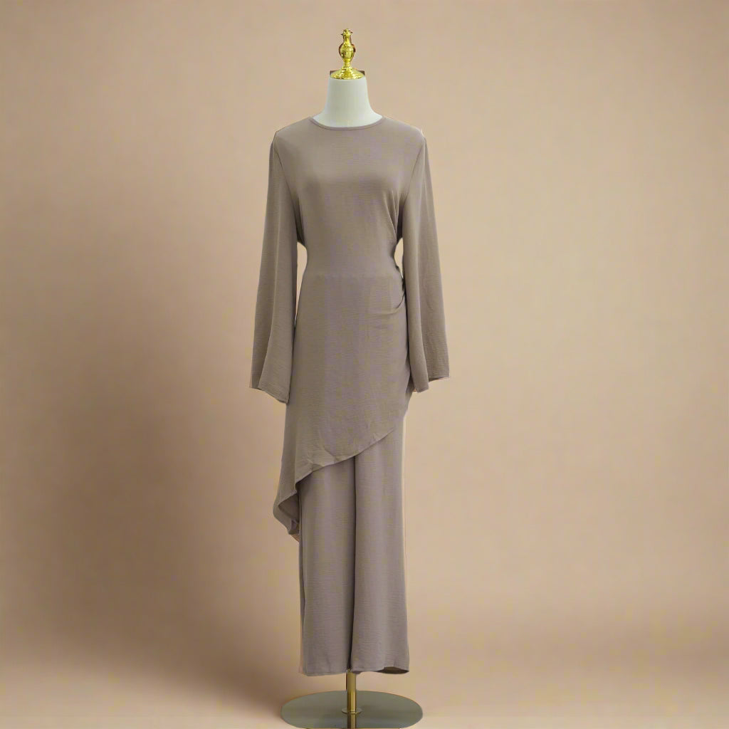 Asimetrik Drape Tunik ve Geniş Paça Pantolon Takımı