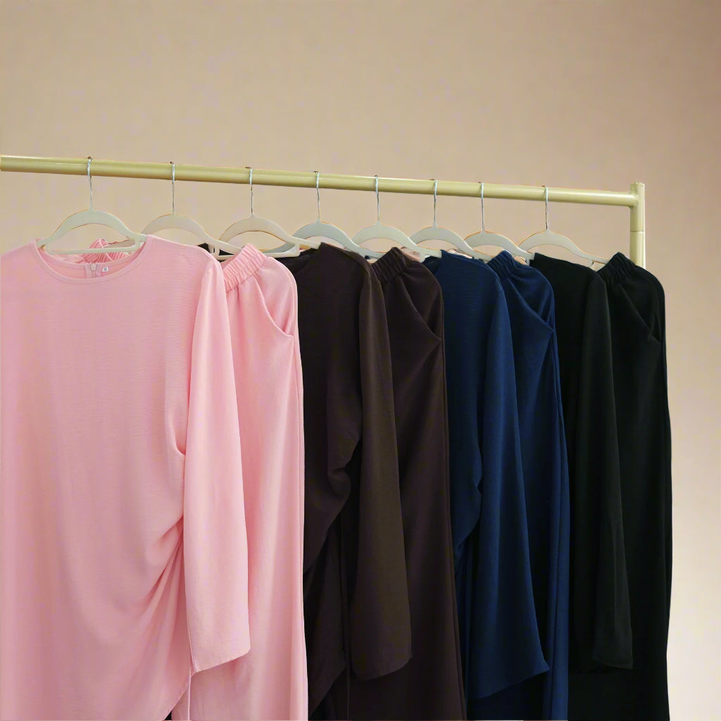 Asimetrik Drape Tunik ve Geniş Paça Pantolon Takımı