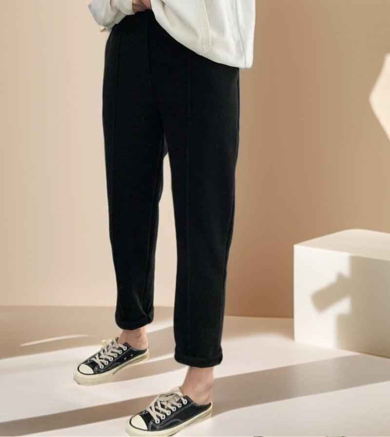 Buy Best Women's Winter Pants-Stay Warm in Cold Weather - Try Modest Limited