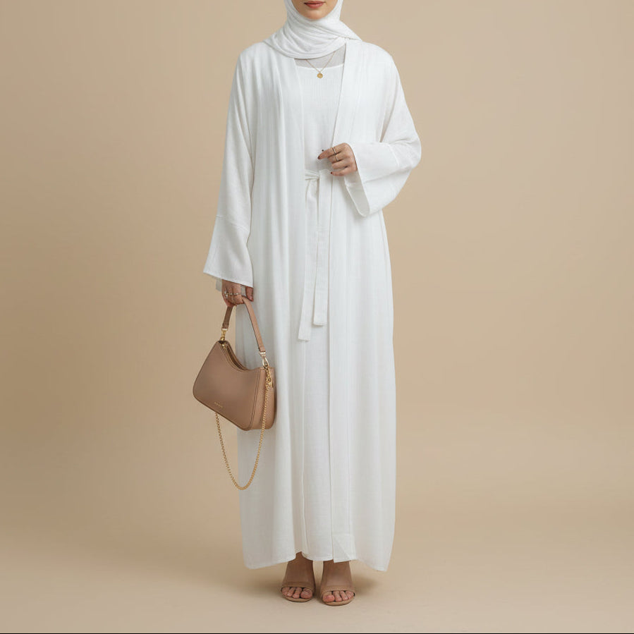 Abaya drapeada a dúo y vestido lencero