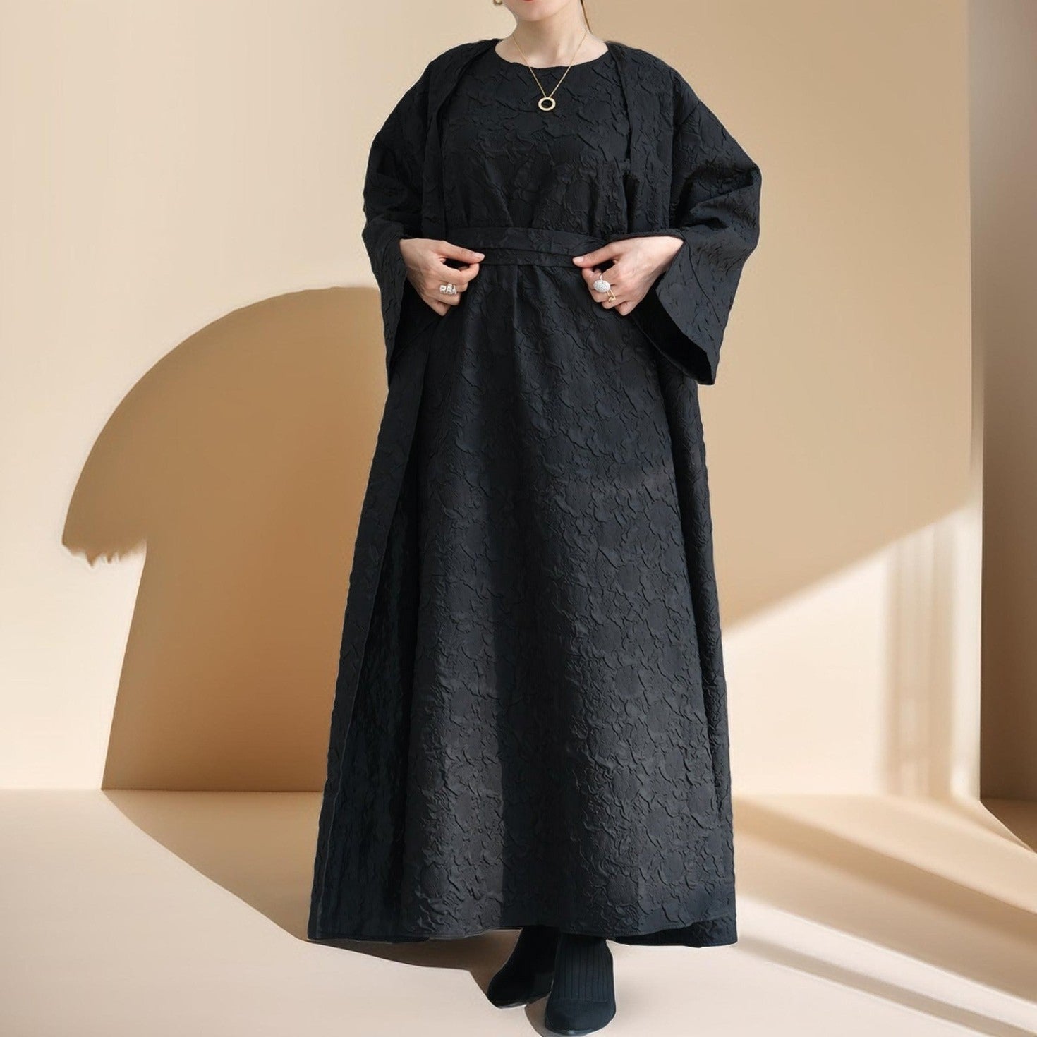 Embossed Winter Abaya Robe with Vest - Try Modest Limited 