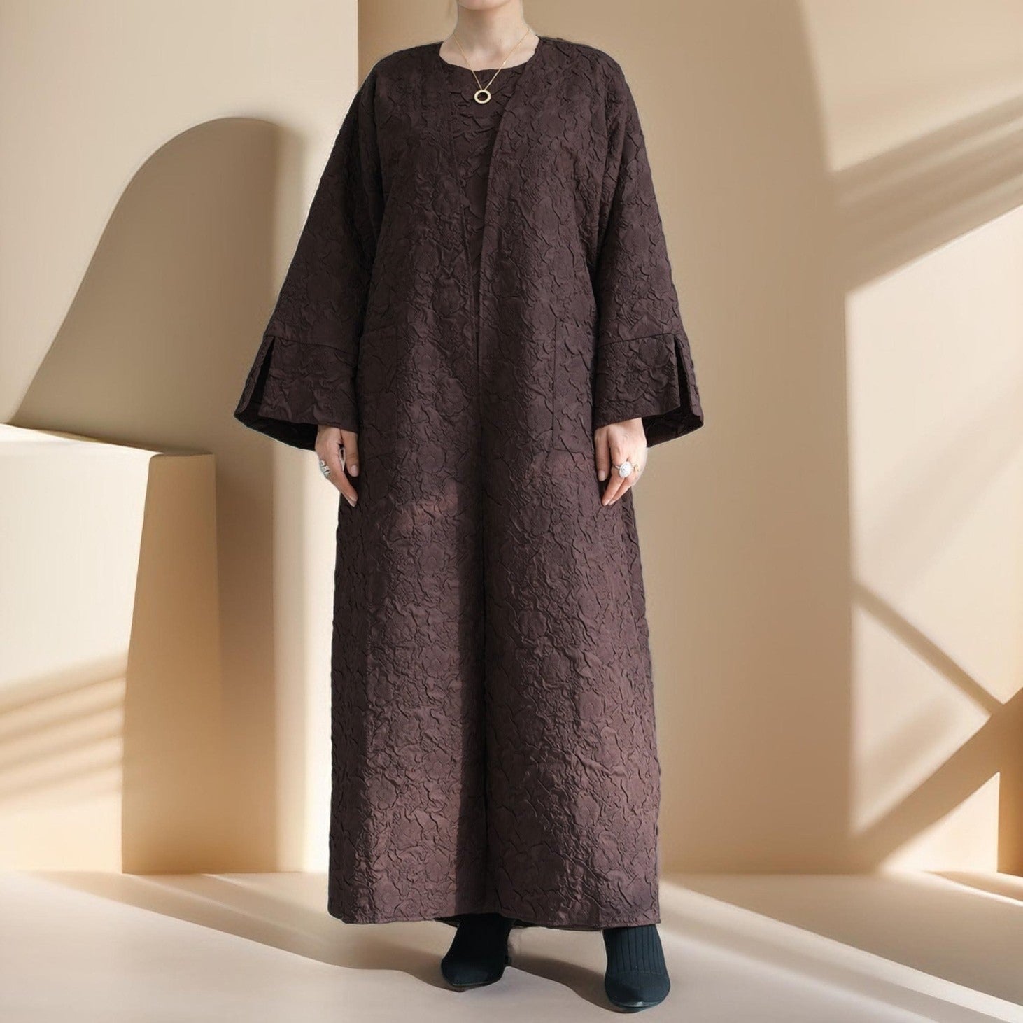 Embossed Winter Abaya Robe with Vest - Try Modest Limited 