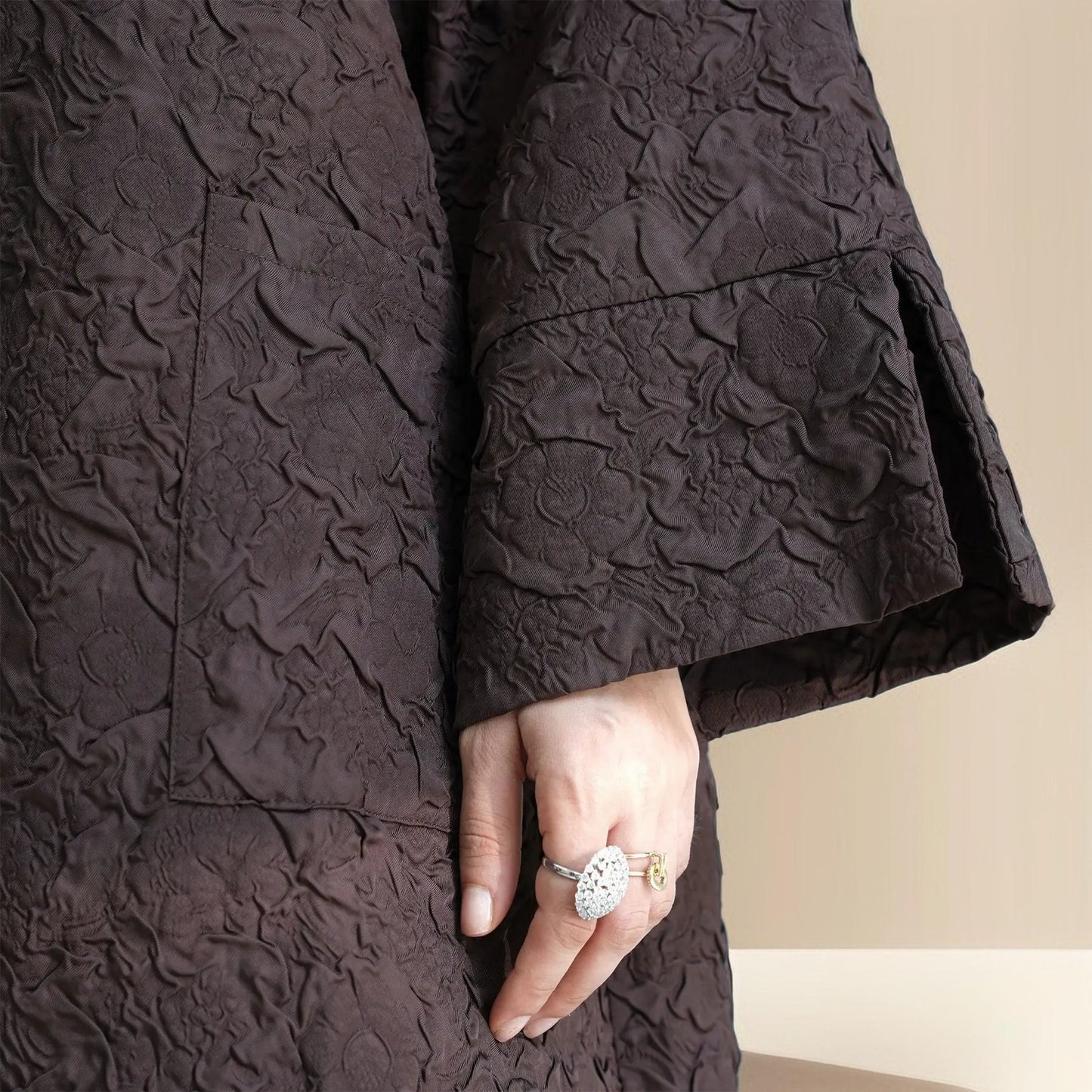 Embossed Winter Abaya Robe with Vest - Try Modest Limited 
