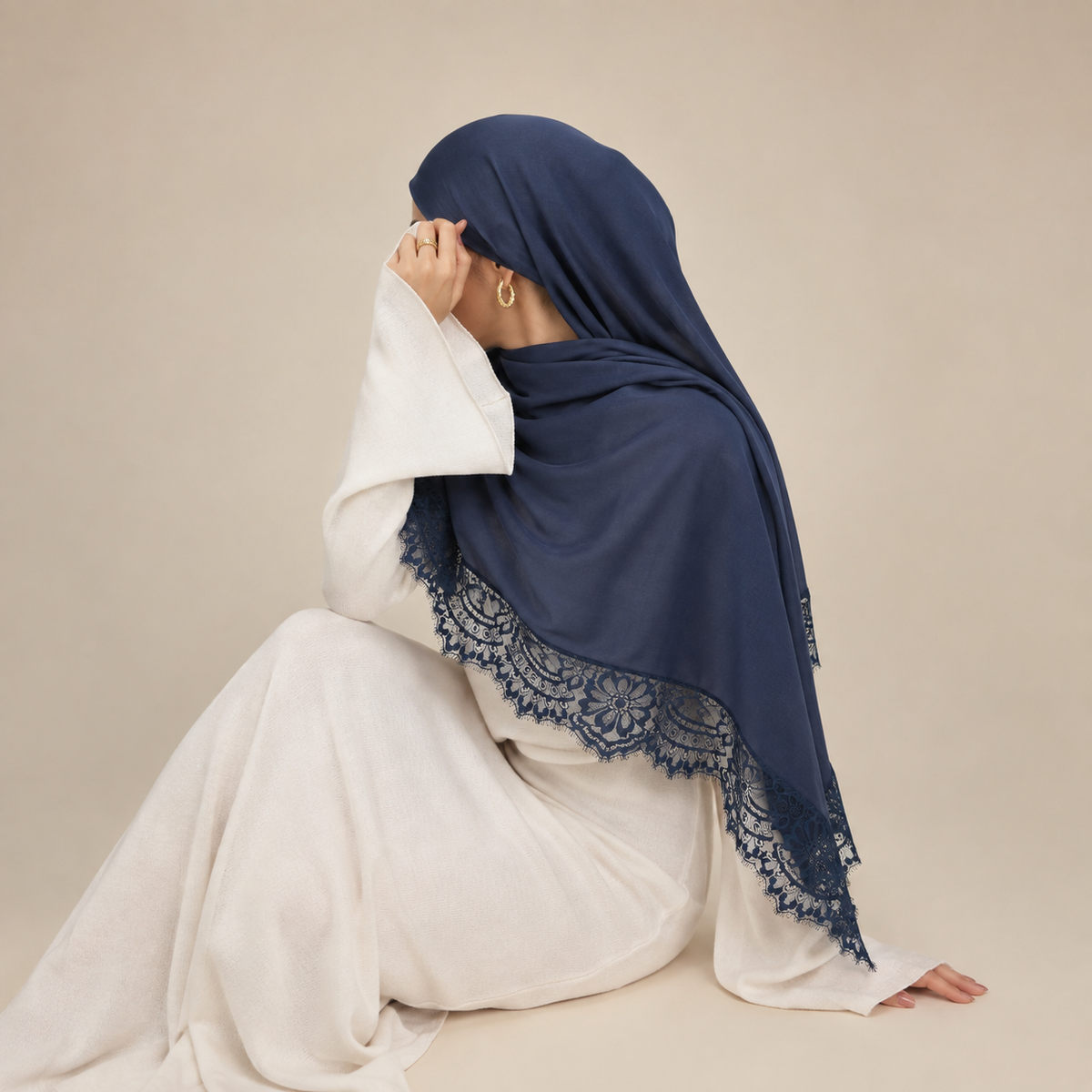 Hiyab de encaje modal azul marino