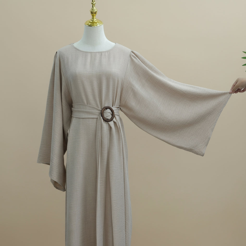 Robe longue Isadora Modeste avec ceinture