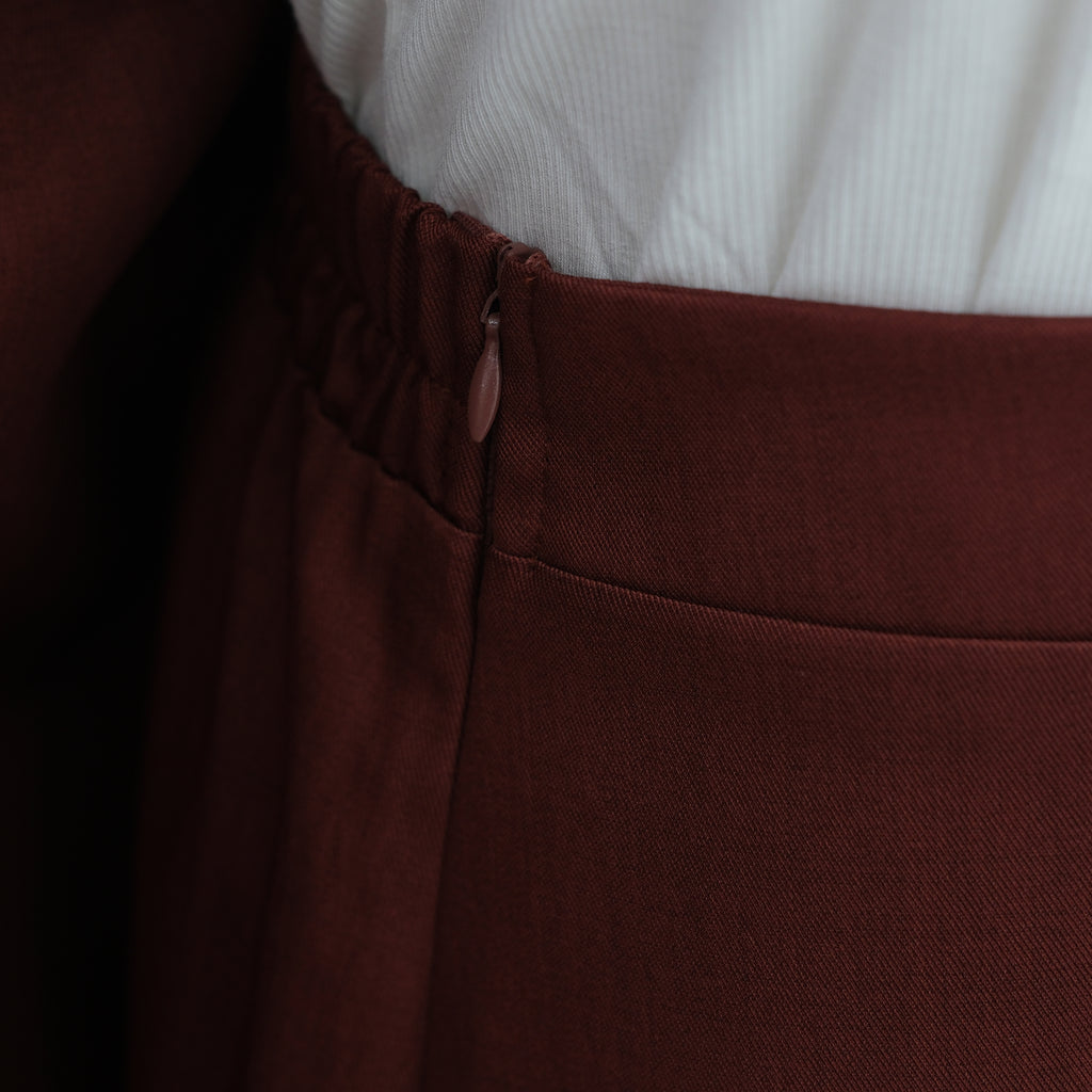 Conjunto de dos piezas Layan: abaya abierta y falda maxi