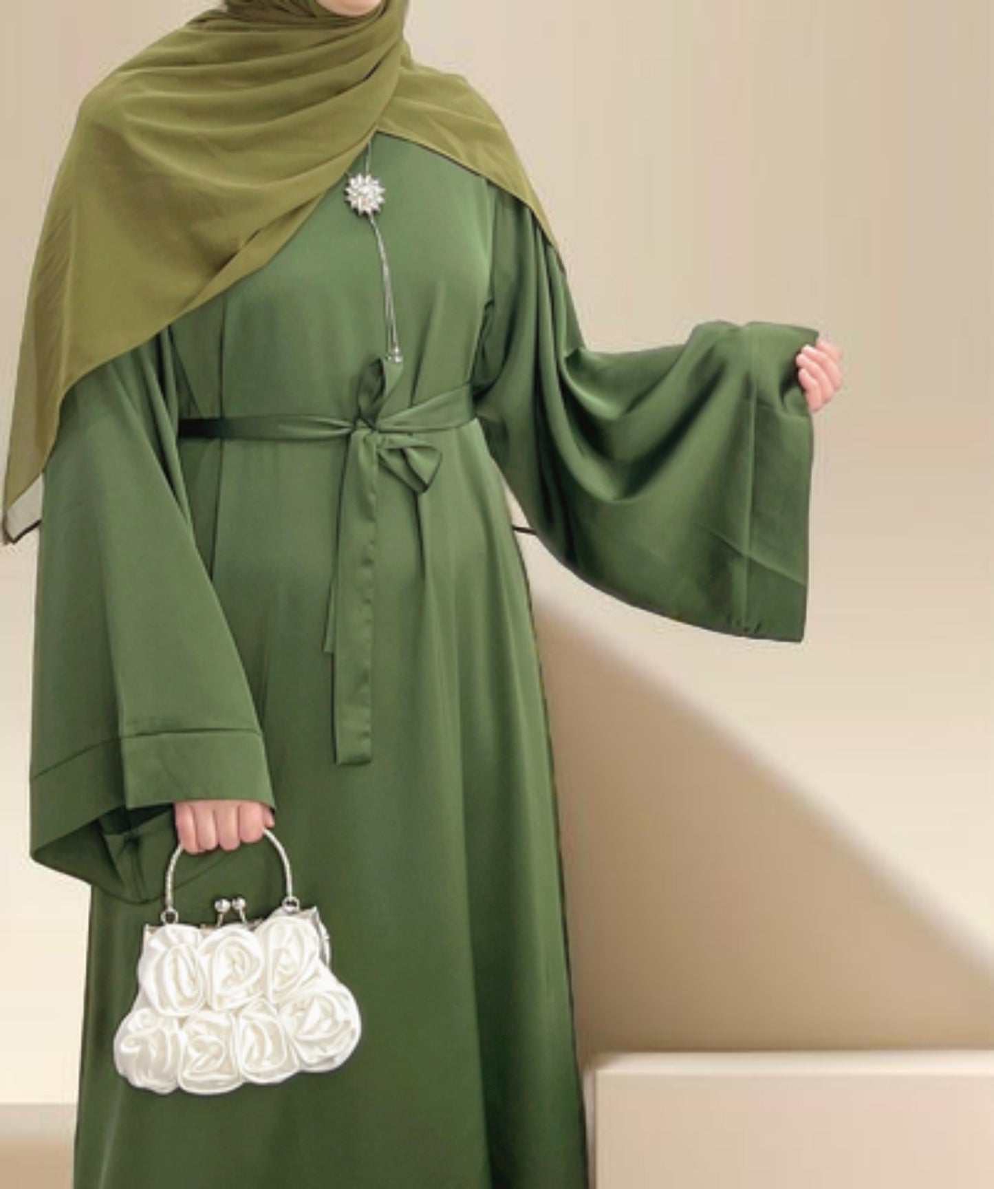 Lightweight plain abaya with long sleeves - Try Modest Limited 