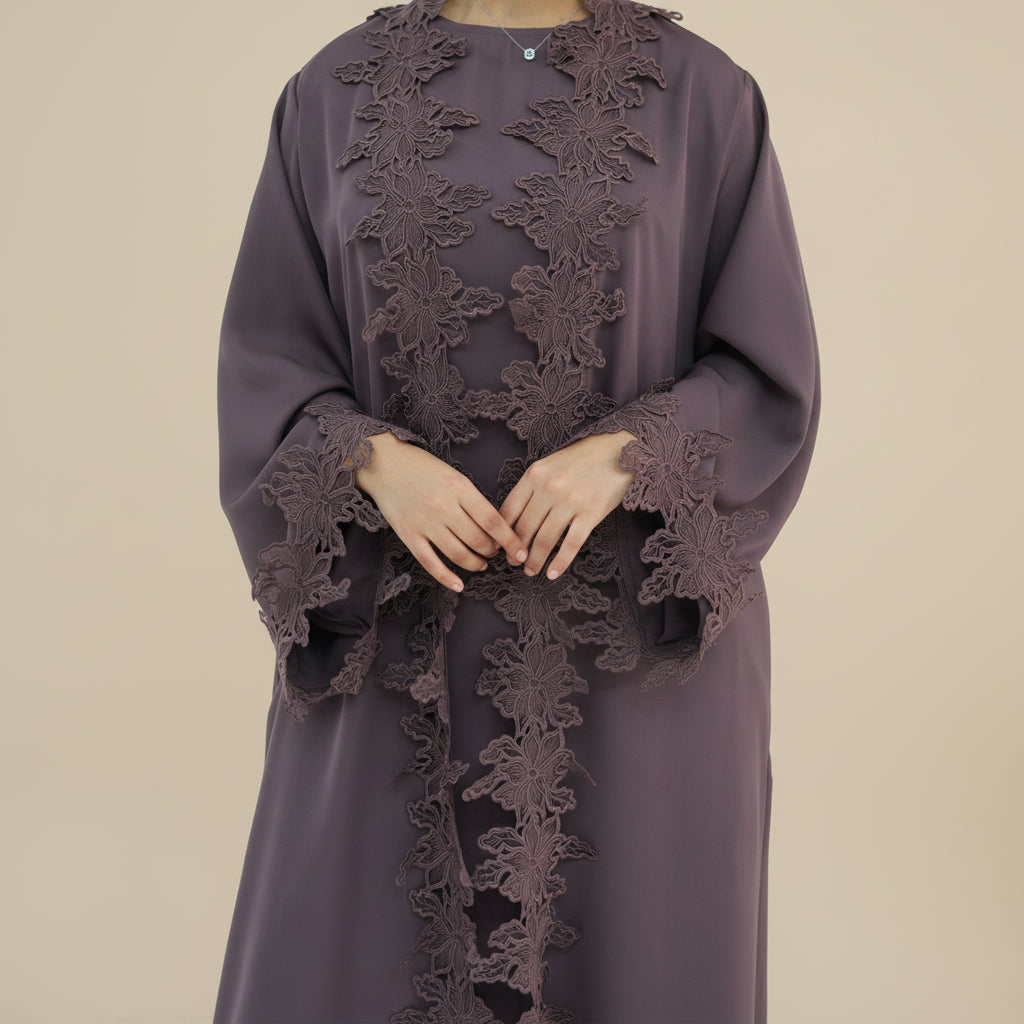 Σετ Abaya με ανοιχτή δαντέλα και λουλούδια Lucienna