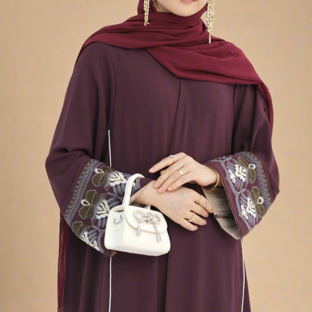 Malika-Luksus Brodert Åpen Abaya