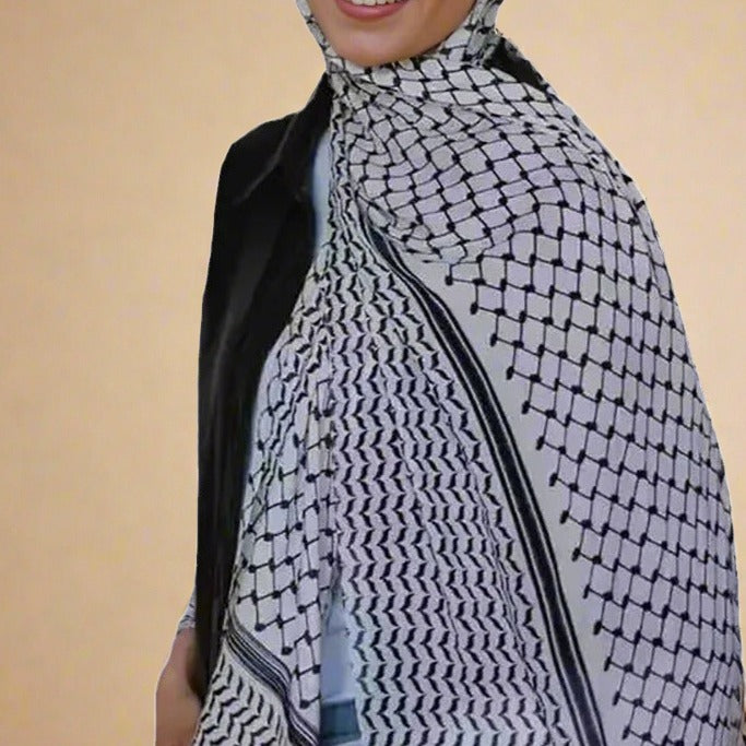 القوة: حجاب/شال كوفية فلسطينية