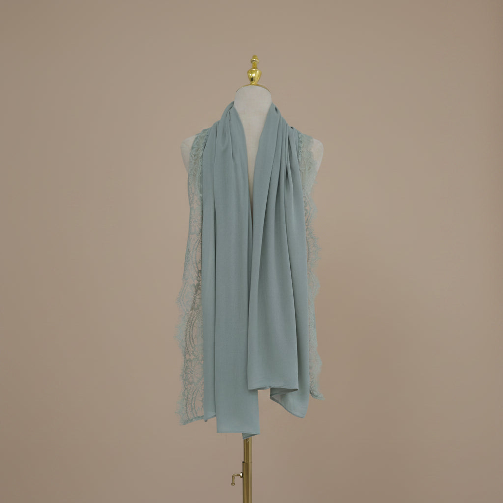 Salbeigrüner Modal-Spitzen-Hijab
