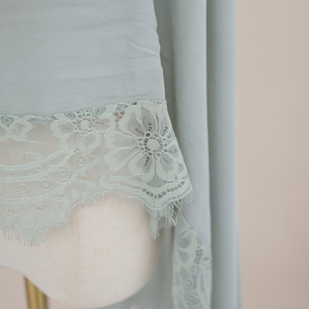 Salbeigrüner Modal-Spitzen-Hijab