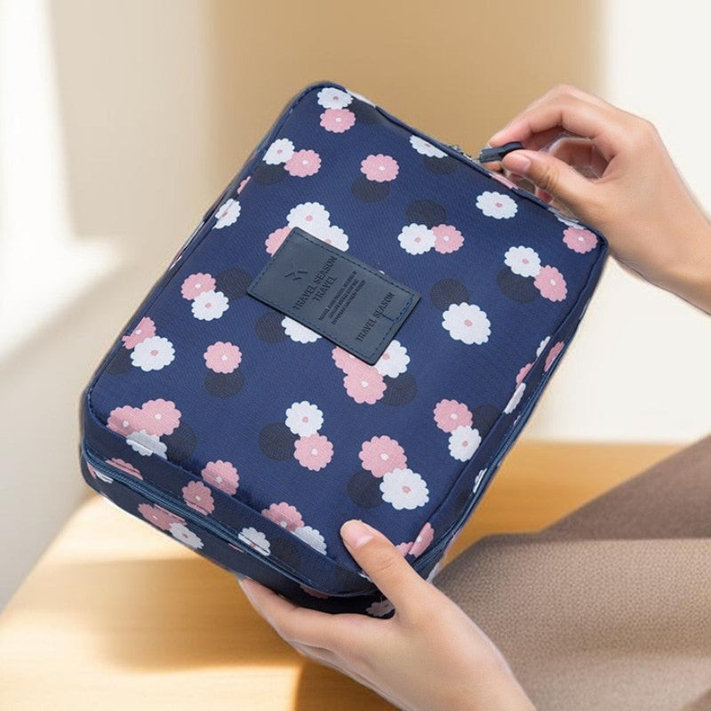 Women's Simple Waterproof Travel Makeup Bag-Keep your Beauty - Try Modest Limited