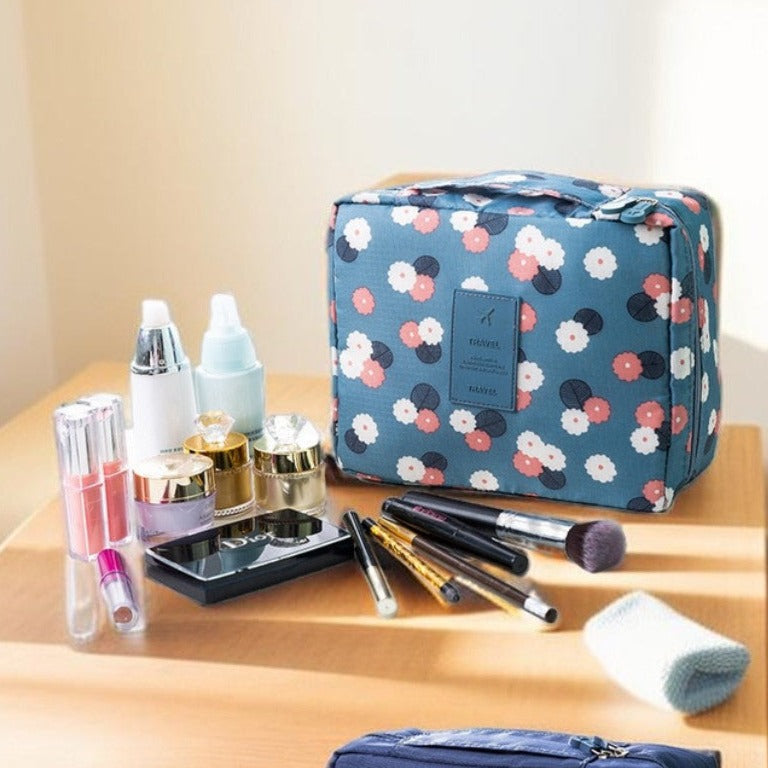 Women's Simple Waterproof Travel Makeup Bag-Keep your Beauty - Try Modest Limited